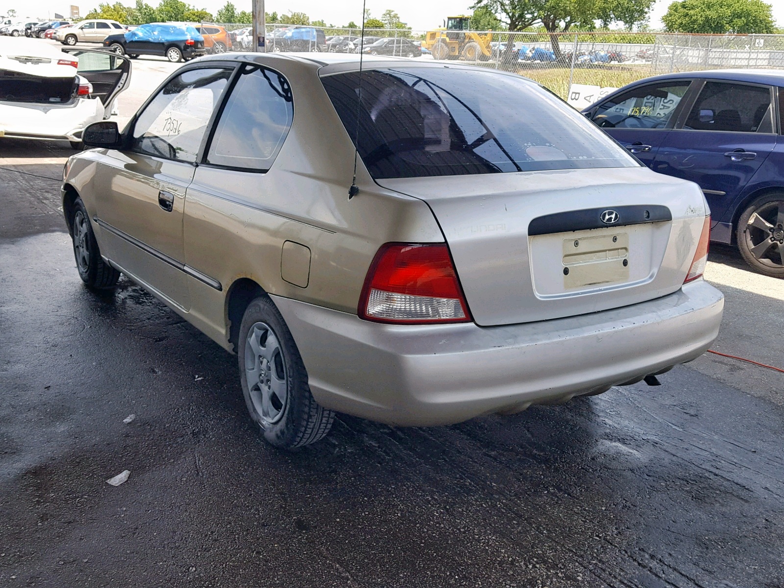 2001 hyundai accent l