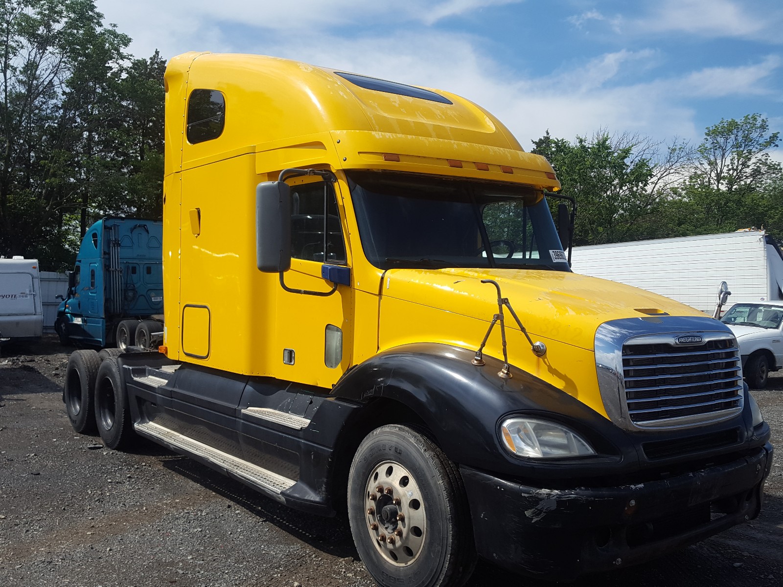 2005 freightliner conventional columbia