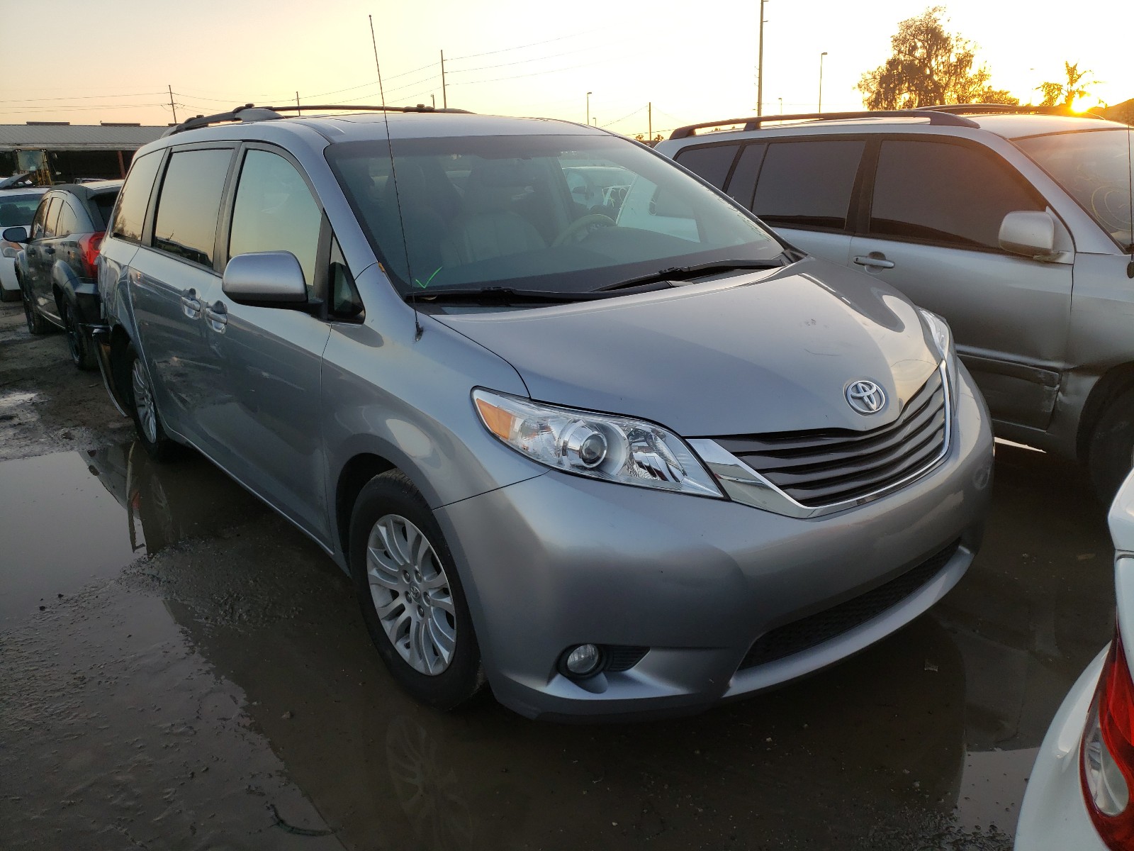 Toyota Sienna XLE