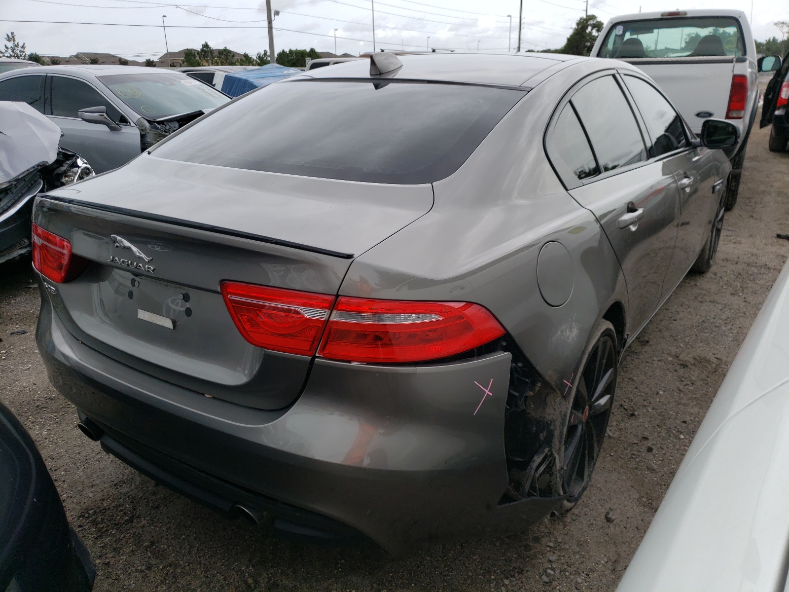 Jaguar Xe prestig 2017