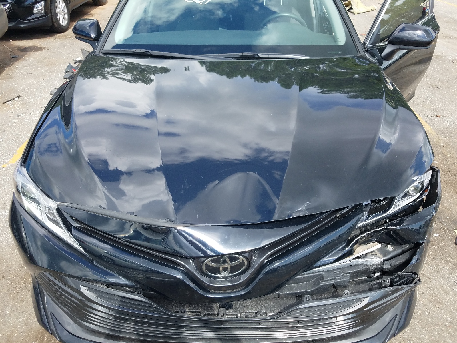 Toyota Camry l 2019
