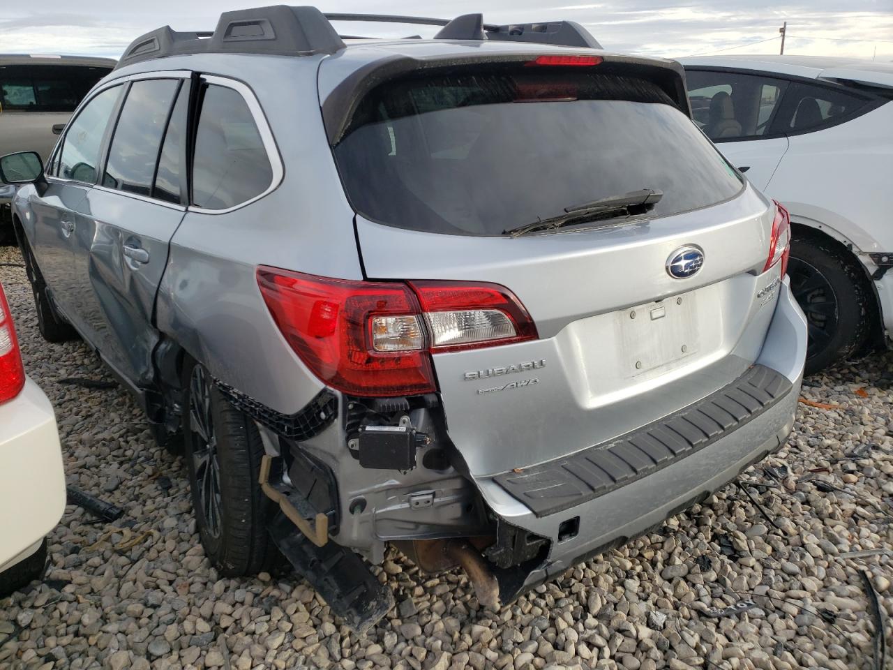 Subaru Outback 2. 2016