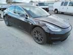 TESLA - MODEL 3