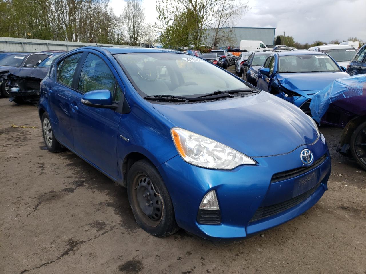 Toyota Prius c 2014