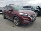 HYUNDAI - TUCSON