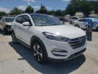 HYUNDAI - TUCSON