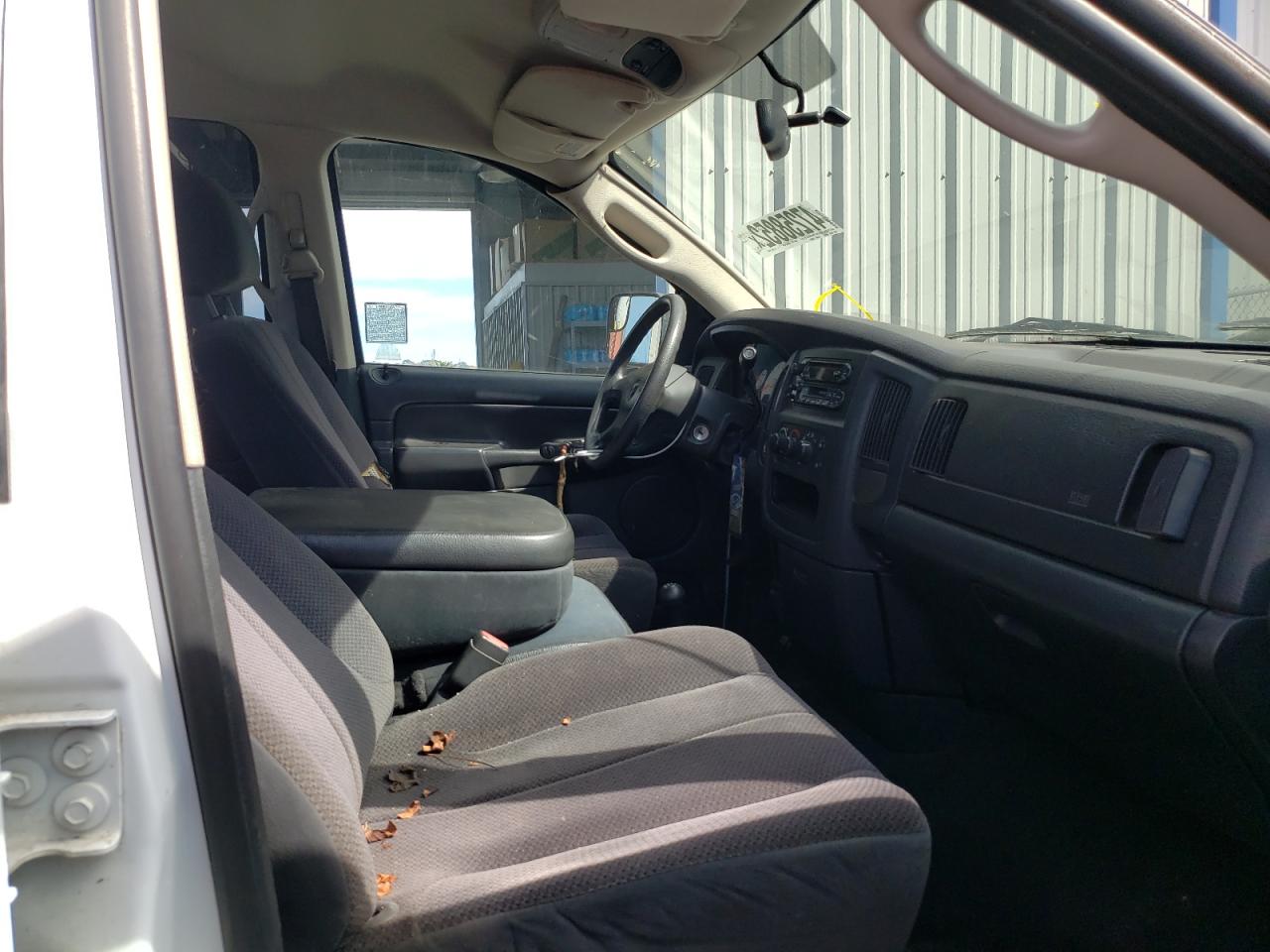 2003 DODGE RAM 1500 ST VIN: 1D7HU18Z43J552105