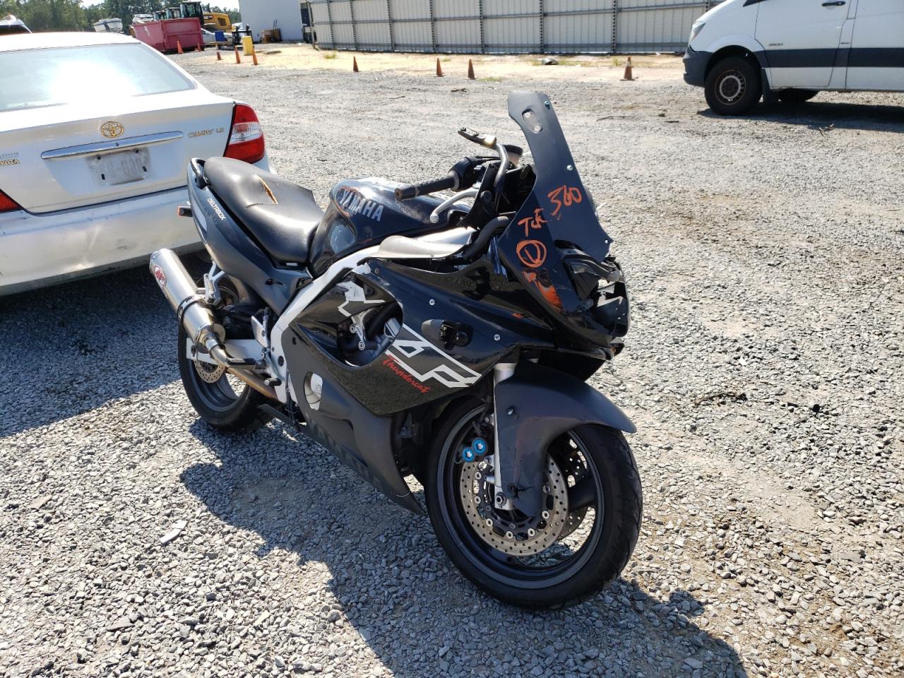 2000 YAMAHA YZF600 R VIN: JYA5AHE06YA020264