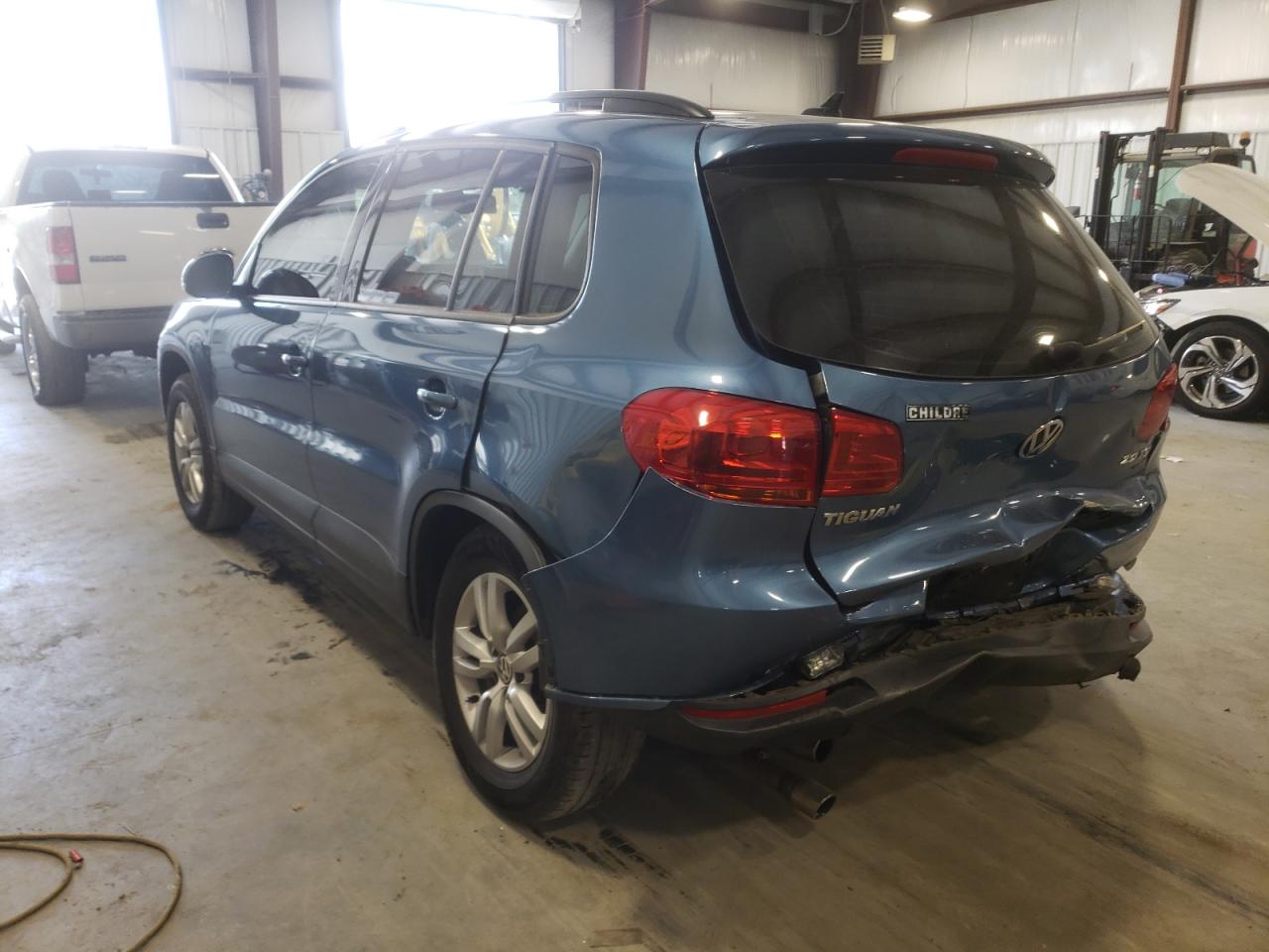 2017 VOLKSWAGEN TIGUAN S VIN: WVGAV7AX8HW510837