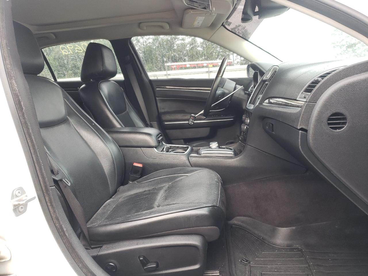 2017 CHRYSLER 300C VIN: 2C3CCAEG1HH570326