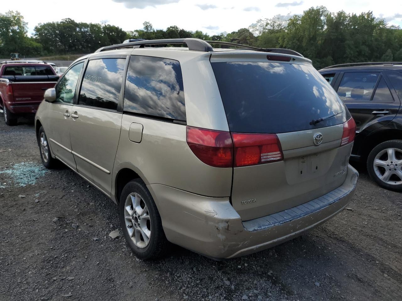 2005 TOYOTA SIENNA XLE VIN: 5TDBA22C55S032858