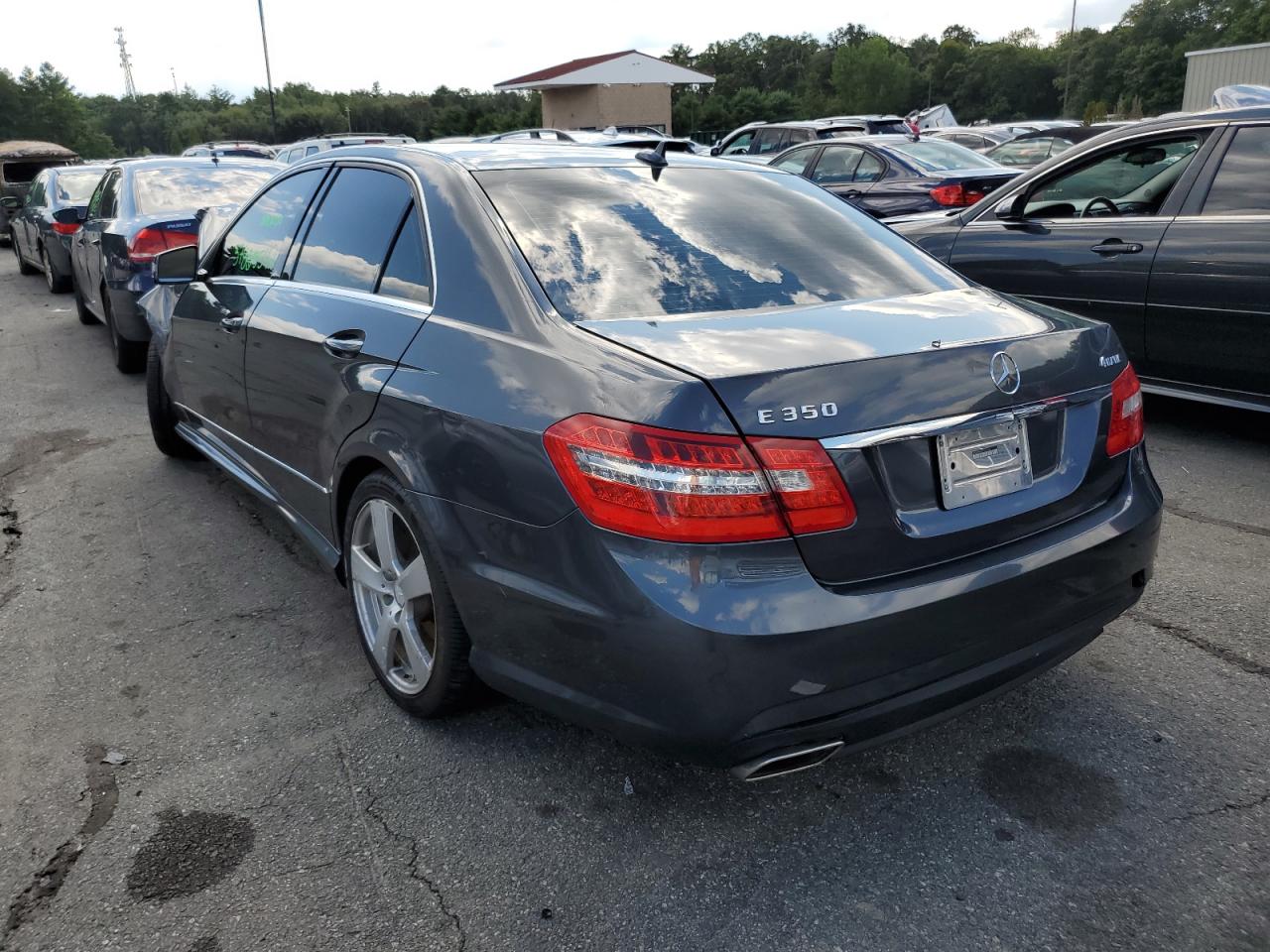 2010 MERCEDES-BENZ E 350 4MATIC VIN: WDDHF8HB2AA137318