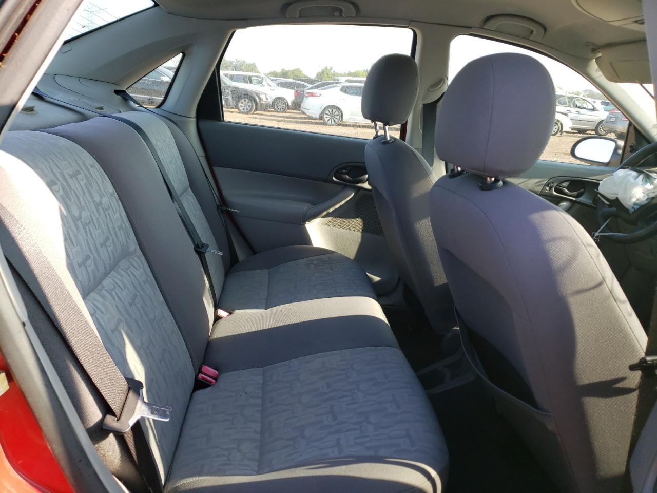 2005 FORD FOCUS ZX4 VIN: 1FAFP34N75W196686