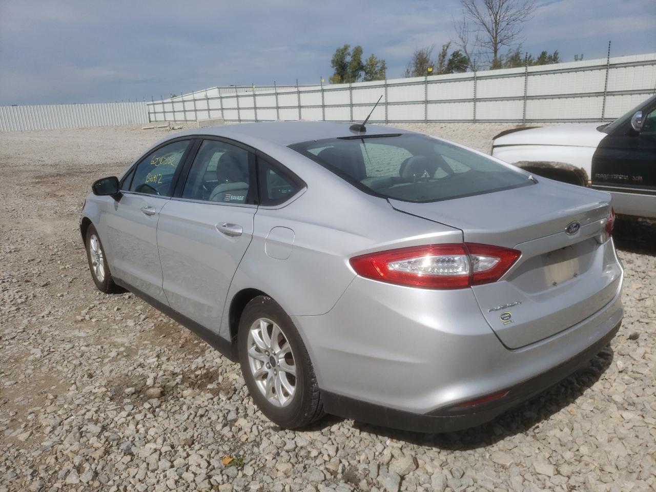 2015 FORD FUSION S VIN: 1FA6P0G71F5115085