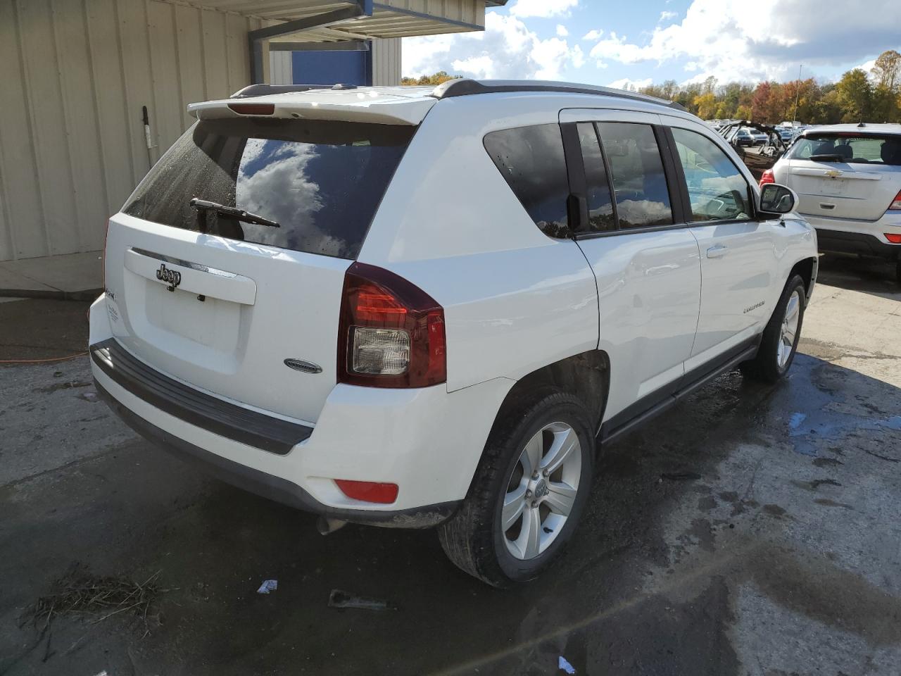 2015 JEEP COMPASS LATITUDE VIN: 1C4NJDEB8FD426606
