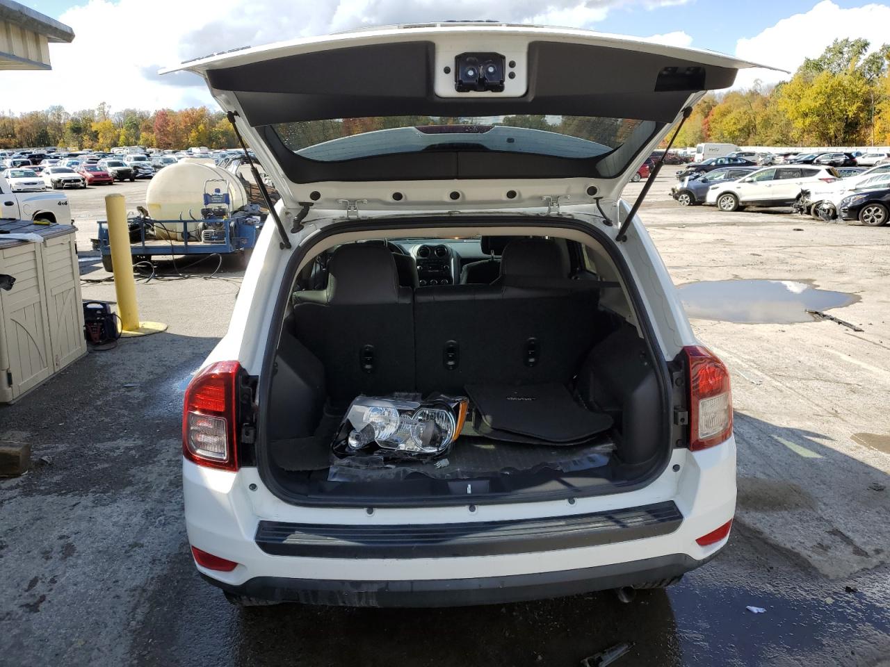 2015 JEEP COMPASS LATITUDE VIN: 1C4NJDEB8FD426606