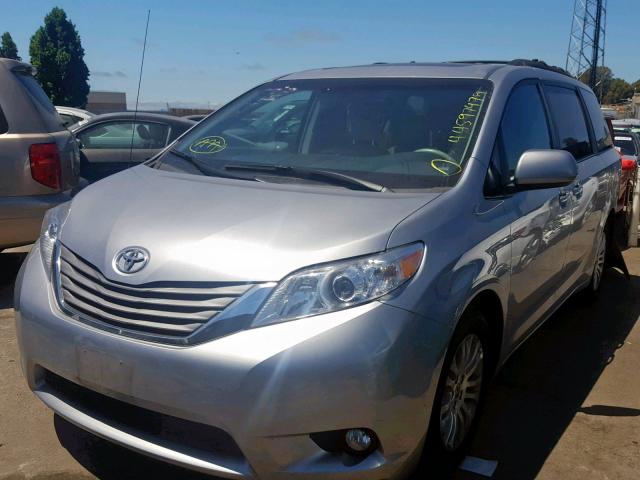 Toyota Sienna XLE 2014