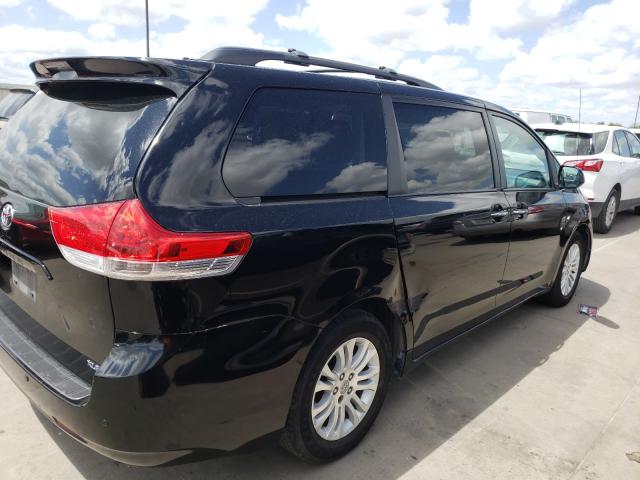 Toyota Sienna XLE 2014