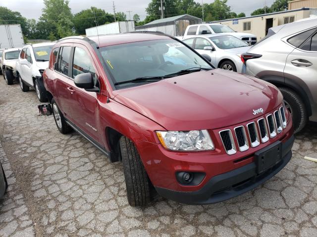 Jeep Compass красный