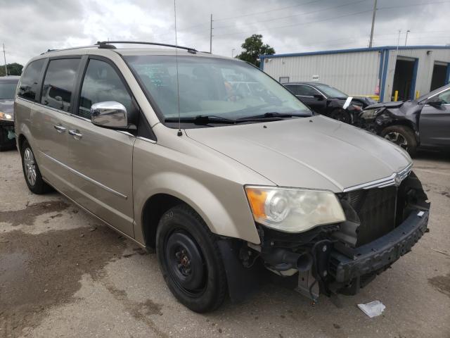 2008 Chrysler Town & Cou 4.0L for Sale in Riverview, FL - FRONT END