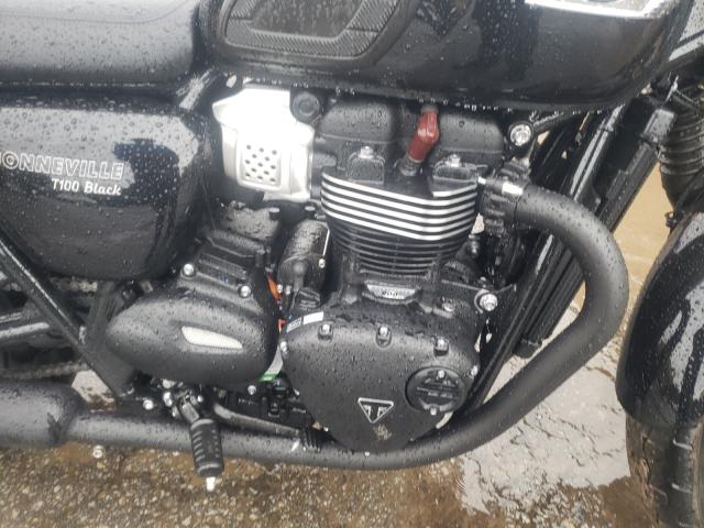 Triumph Bonneville t100 Black