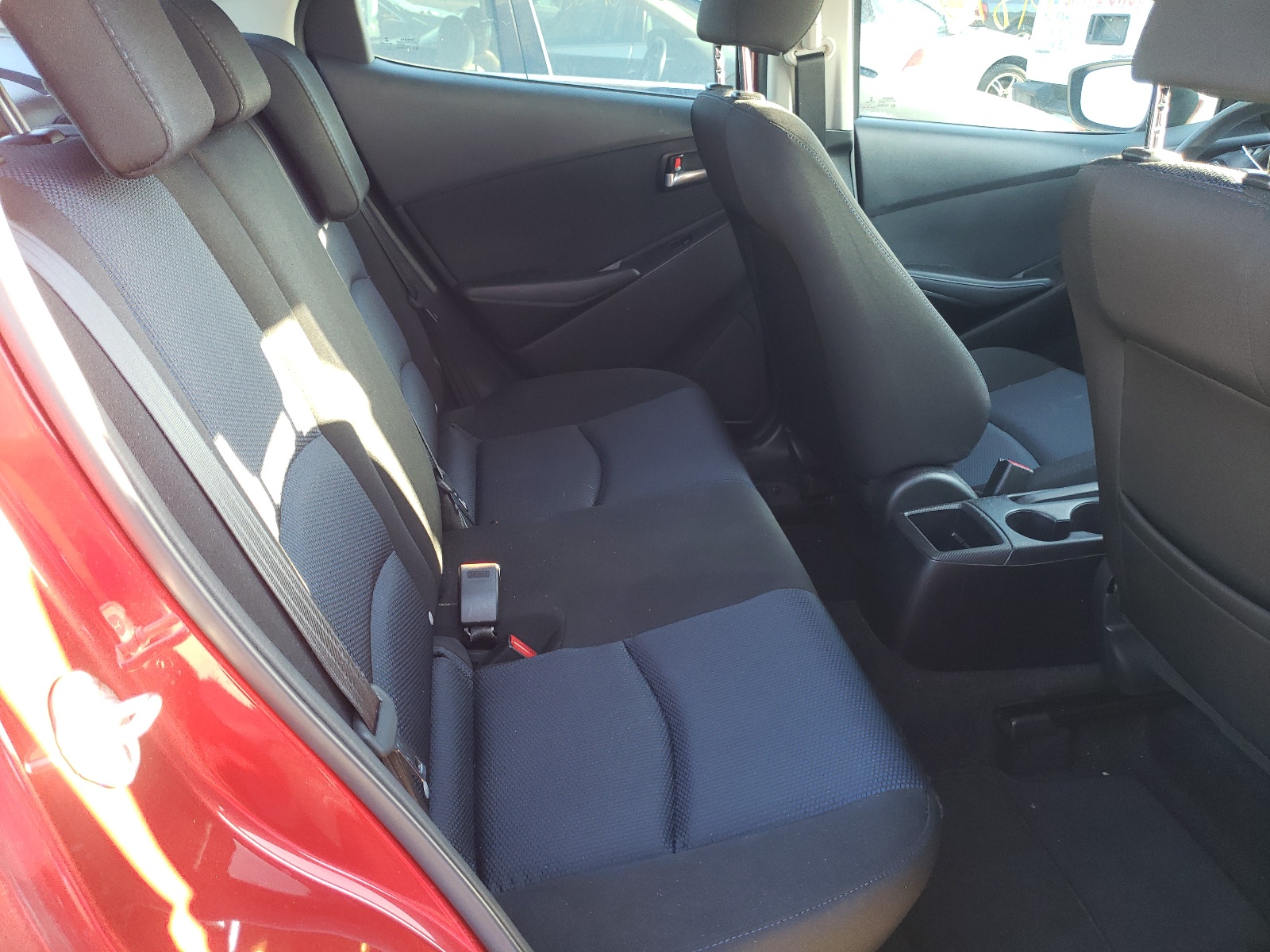 3MYDLBYV0JY323073 TOYOTA YARIS 2018