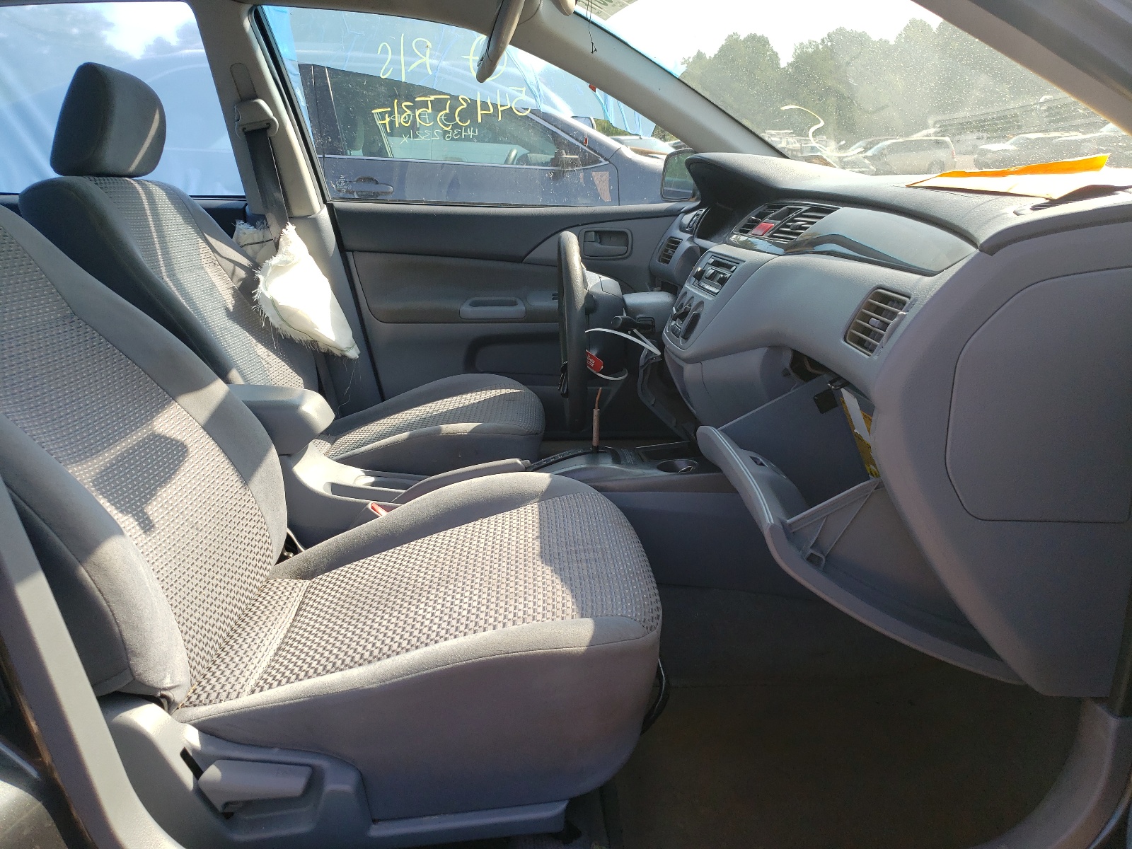 2002 Mitsubishi Lancer - Image 5