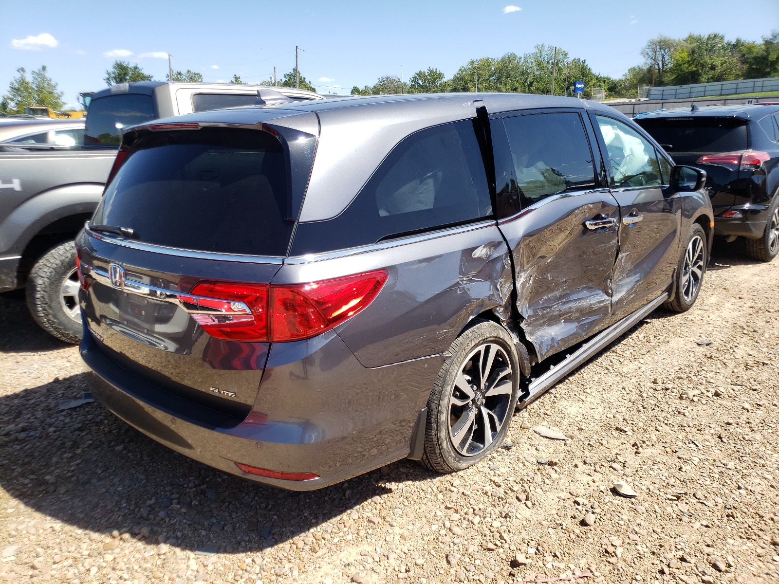 2018 Honda Odyssey Elite VIN: 5FNRL6H92JB010875 Lot: 57043571