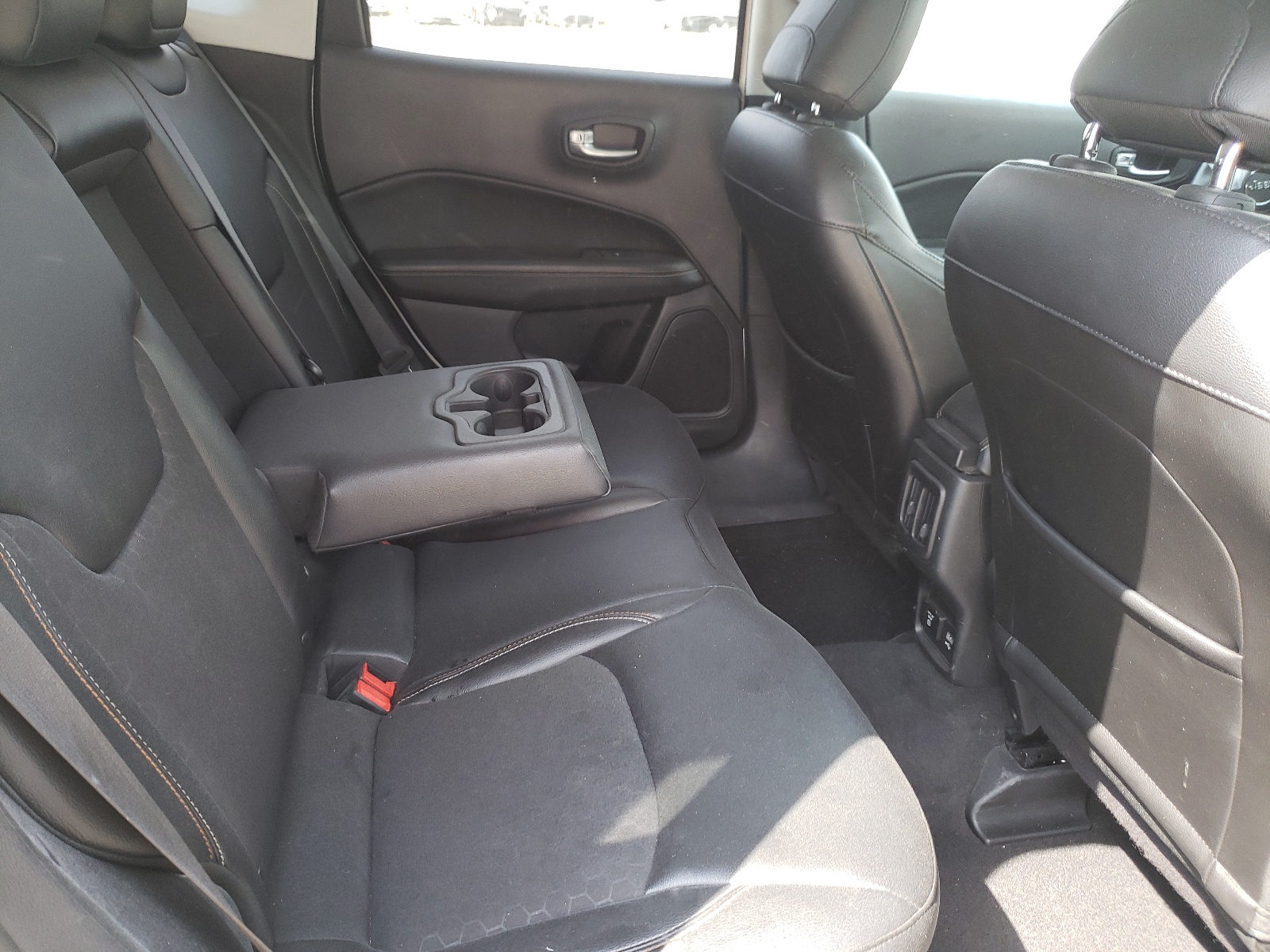 3C4NJCBB0JT182659 2018 Jeep Compass Latitude