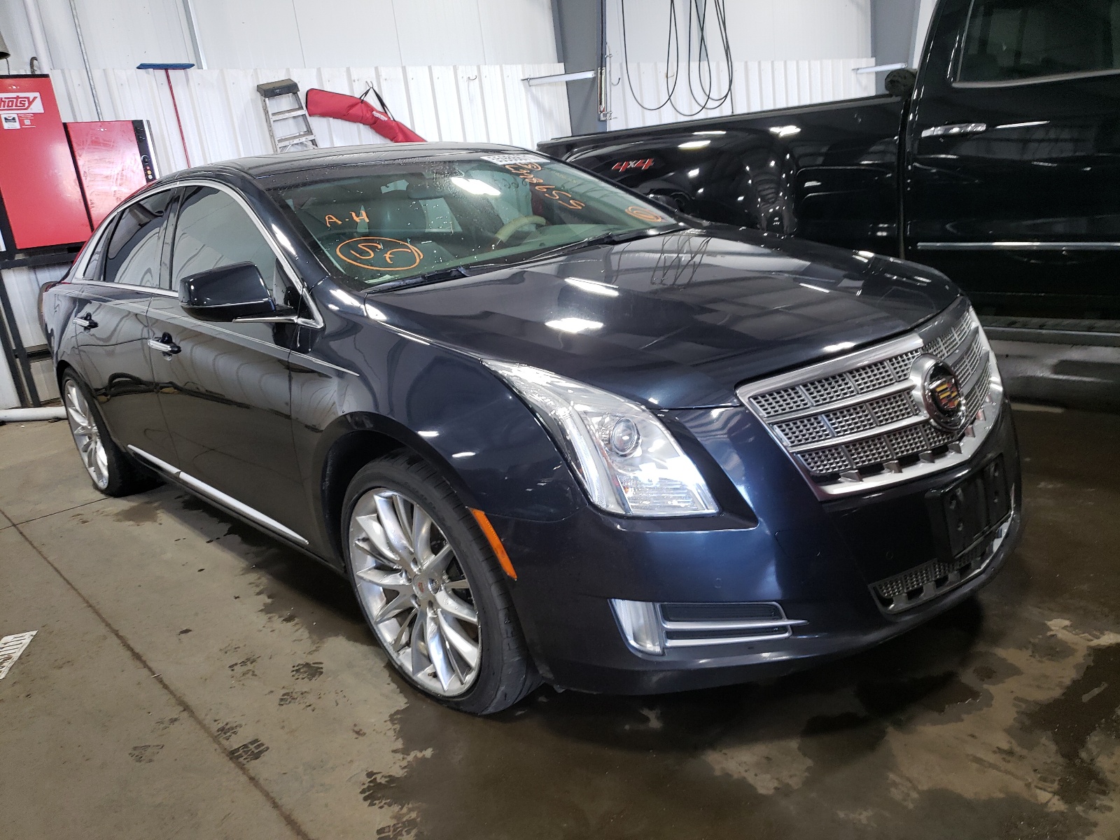 Cadillac xts 2013