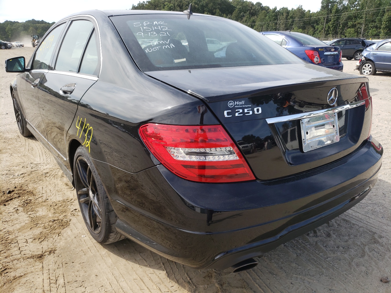 2013 Mercedes-Benz C 250 VIN: WDDGF4HB9DG015142 Lot: 57830701