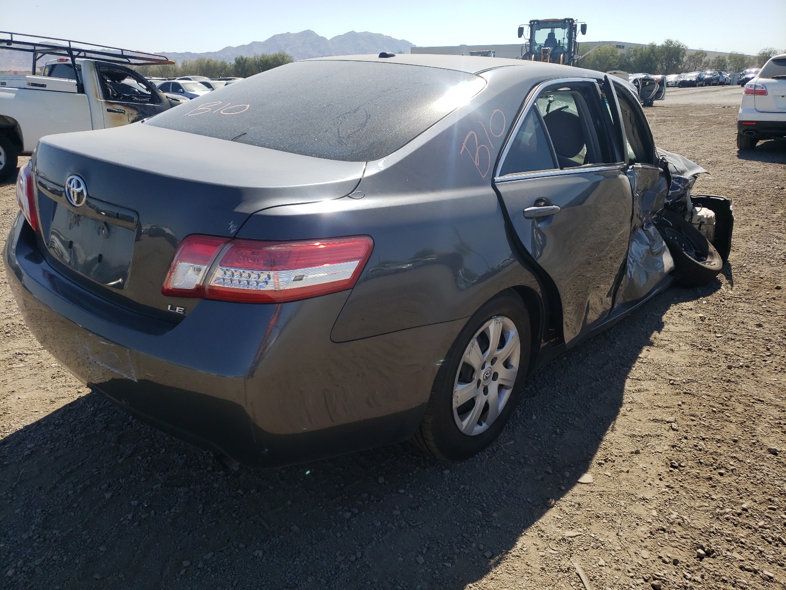 2011 Toyota Camry - Image 4