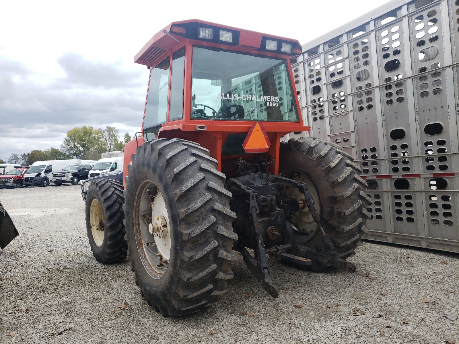 Lot #3029385692 1982 ALLI TRACTOR