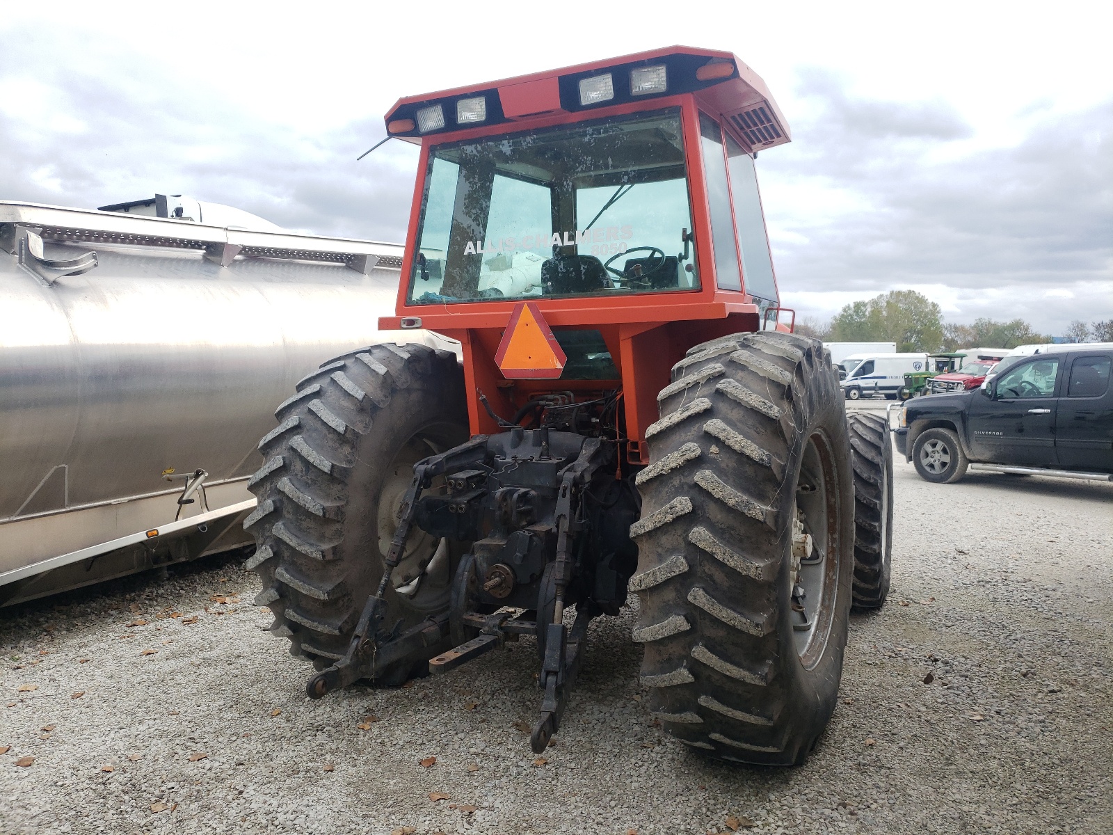 Lot #3029385692 1982 ALLI TRACTOR