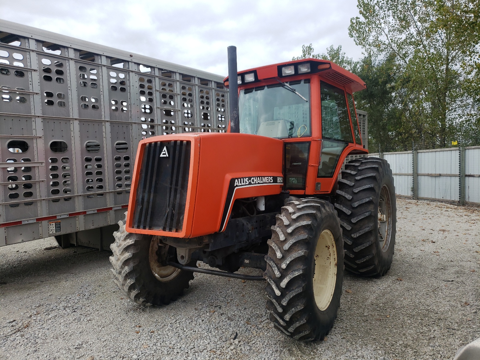 Lot #3029385692 1982 ALLI TRACTOR