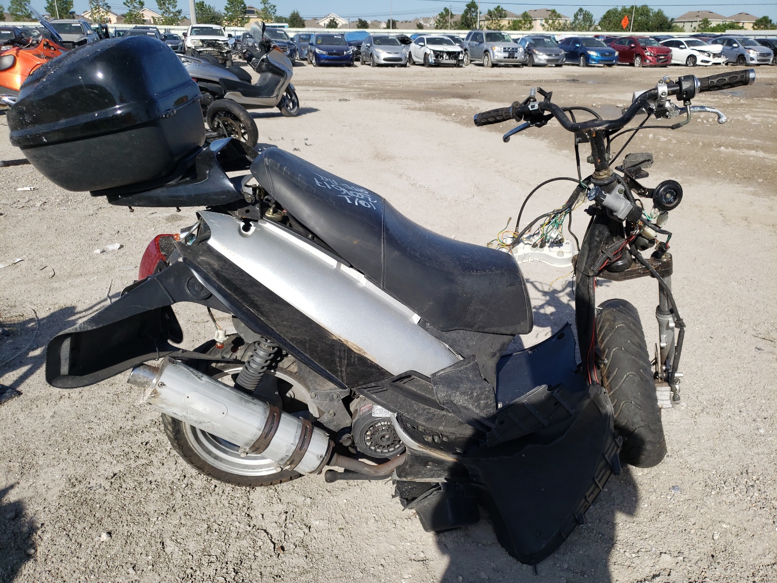 LL0TCKPM8JY880916 YNGF SCOOTER 2019