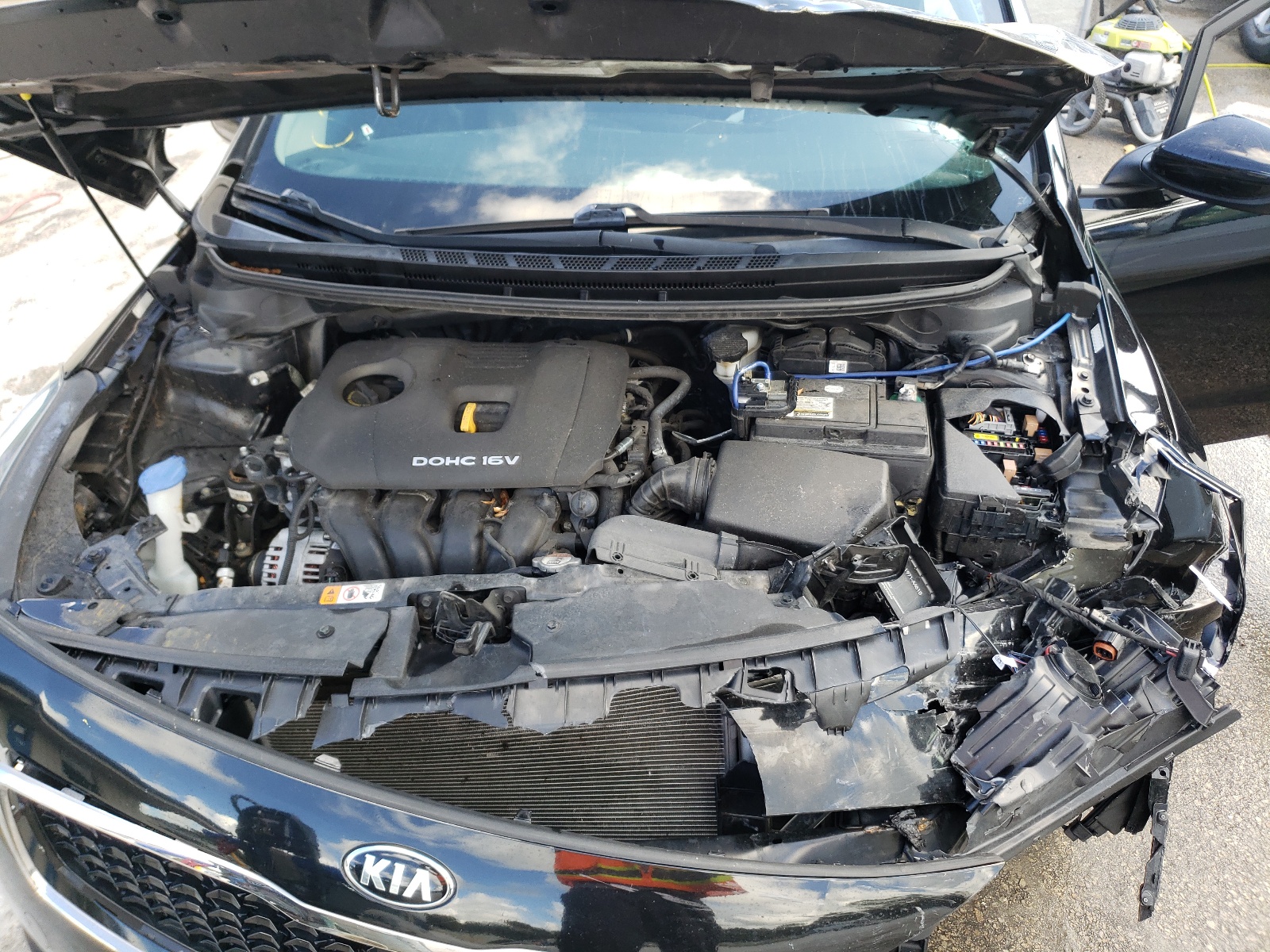 2017 Kia Forte Lx VIN: 3KPFK4A70HE028312 Lot: 61430501