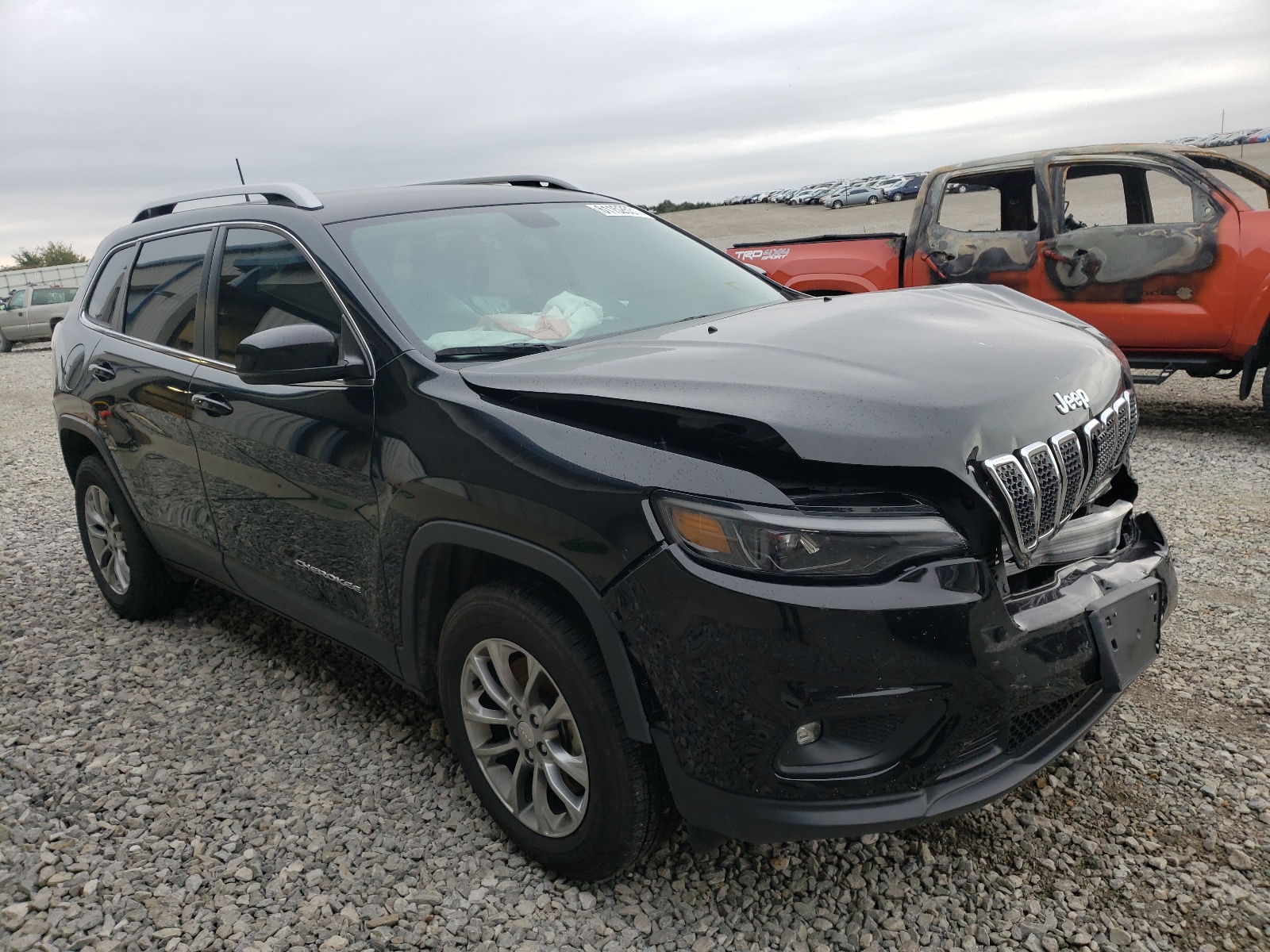 1C4PJMLB3KD319730 2019 Jeep Cherokee Latitude Plus