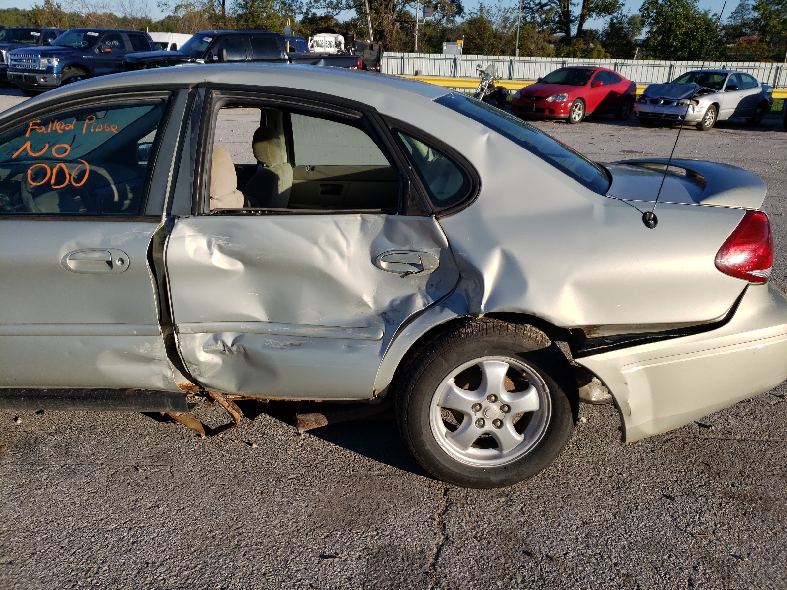 2005 Ford Taurus Se VIN: 1FAFP53265A282488 Lot: 74379874