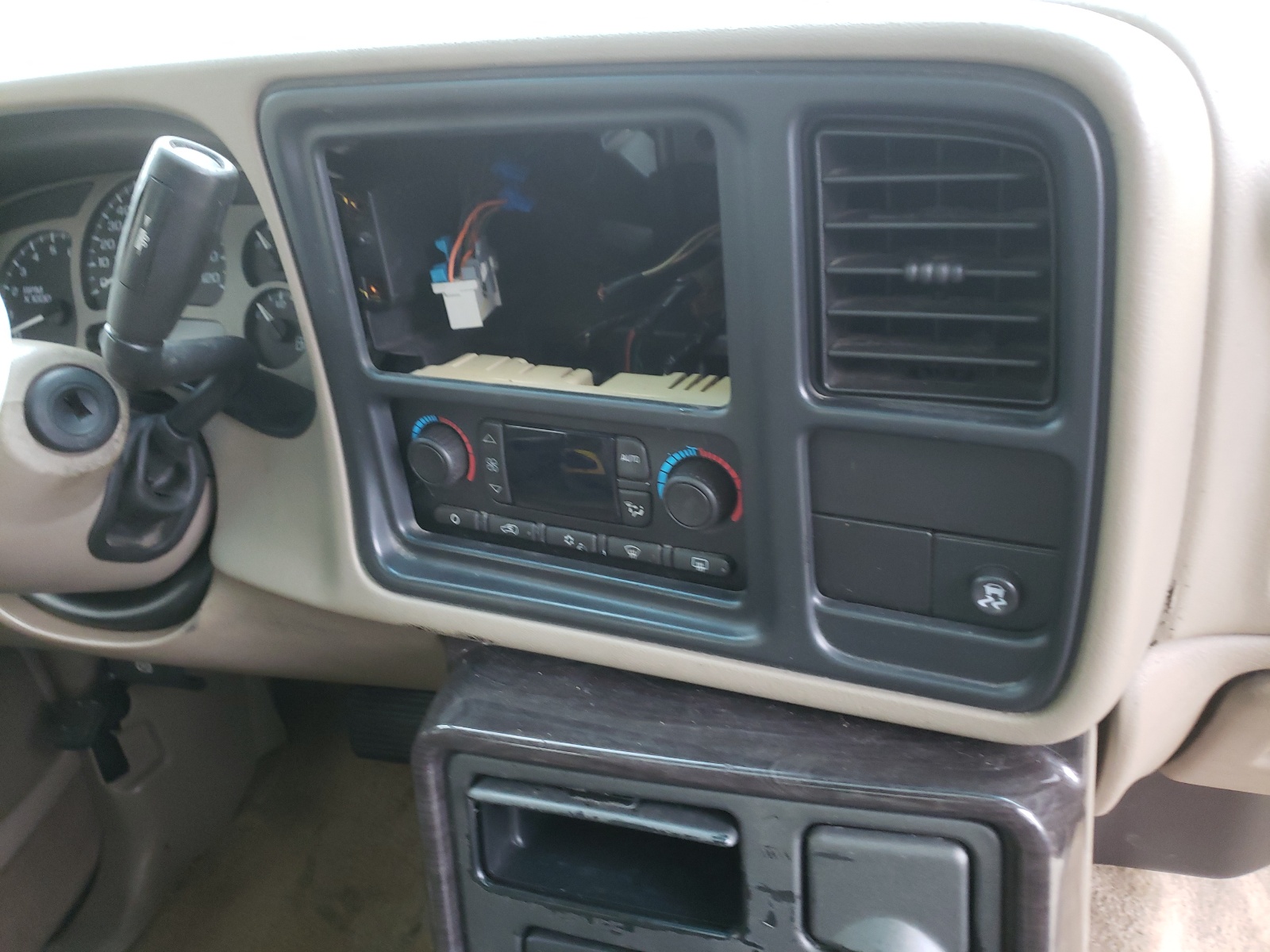2003 GMC Yukon Xl Denali VIN: 1GKFK66U13J274585 Lot: 63209021