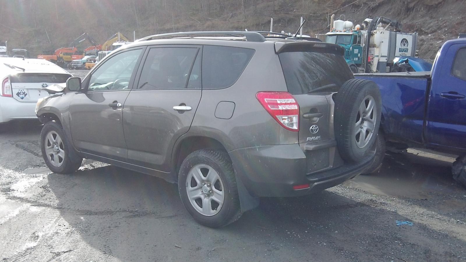 2T3BF4DV4BW131158 2011 Toyota Rav4