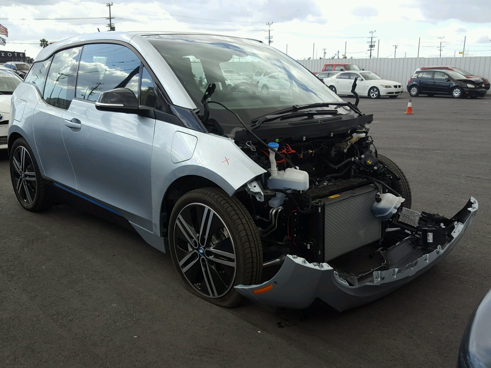 Auto Auction Ended on VIN: WBY1Z8C38HV892803 2017 BMW I3 REX in CA - SUN VALLEY