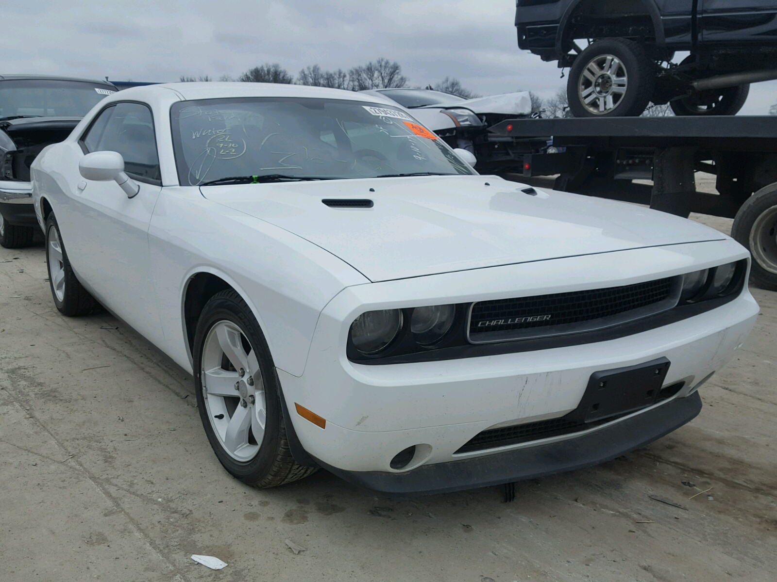 Salvaged DODGE CHALLENGER For Auction - AutoBidMaster