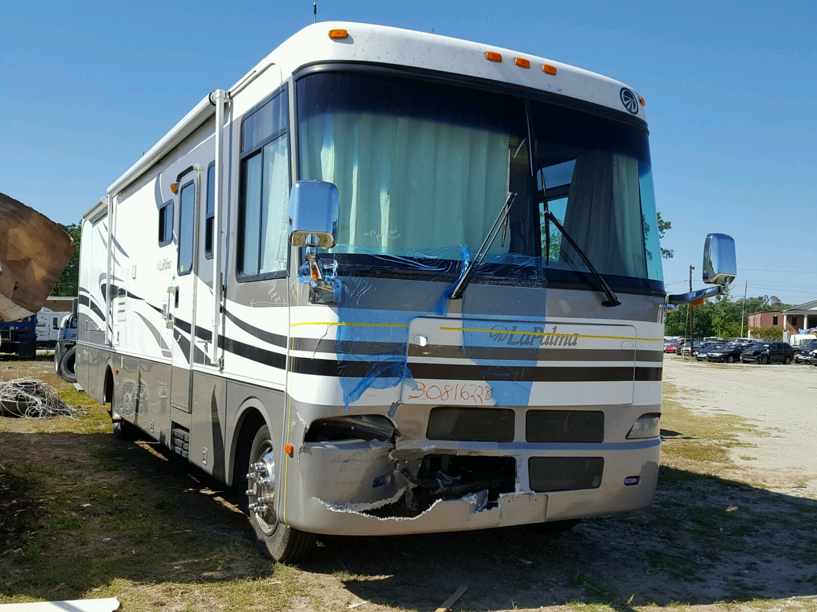 2004 Workhorse Custom Chassis Motorhome 8 in GA Savannah