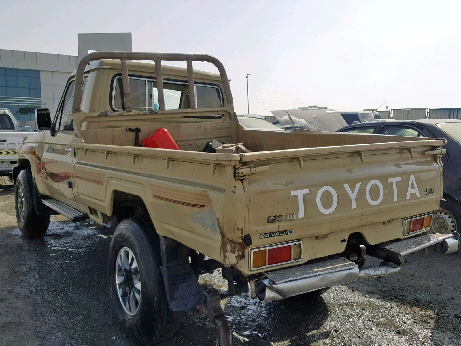 2007 TOYOTA PICKUP sale at Copart Middle East