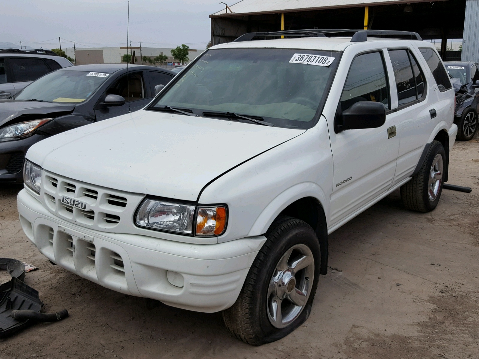 Download 2001 Isuzu Rodeo S for sale at Copart Phoenix, AZ Lot# 36793108 | SalvageReseller.com