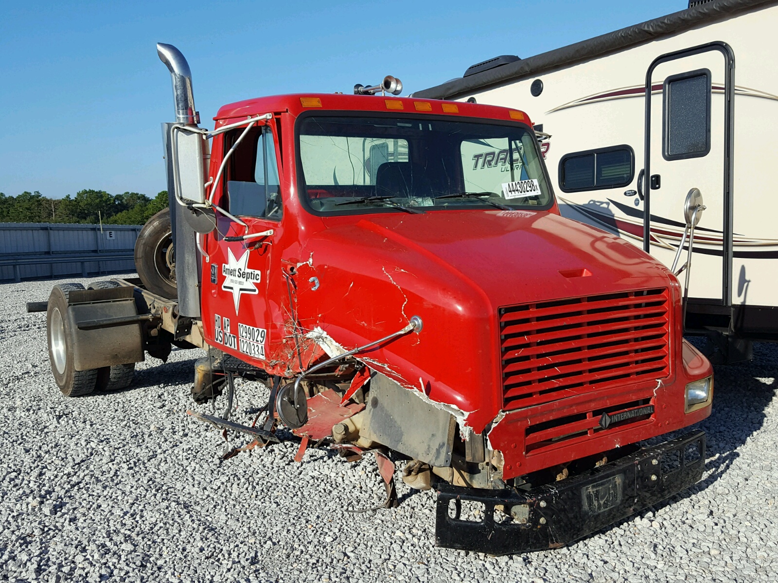 2002 International 8000 8100 for sale at Copart Elgin, IL Lot# 35471898