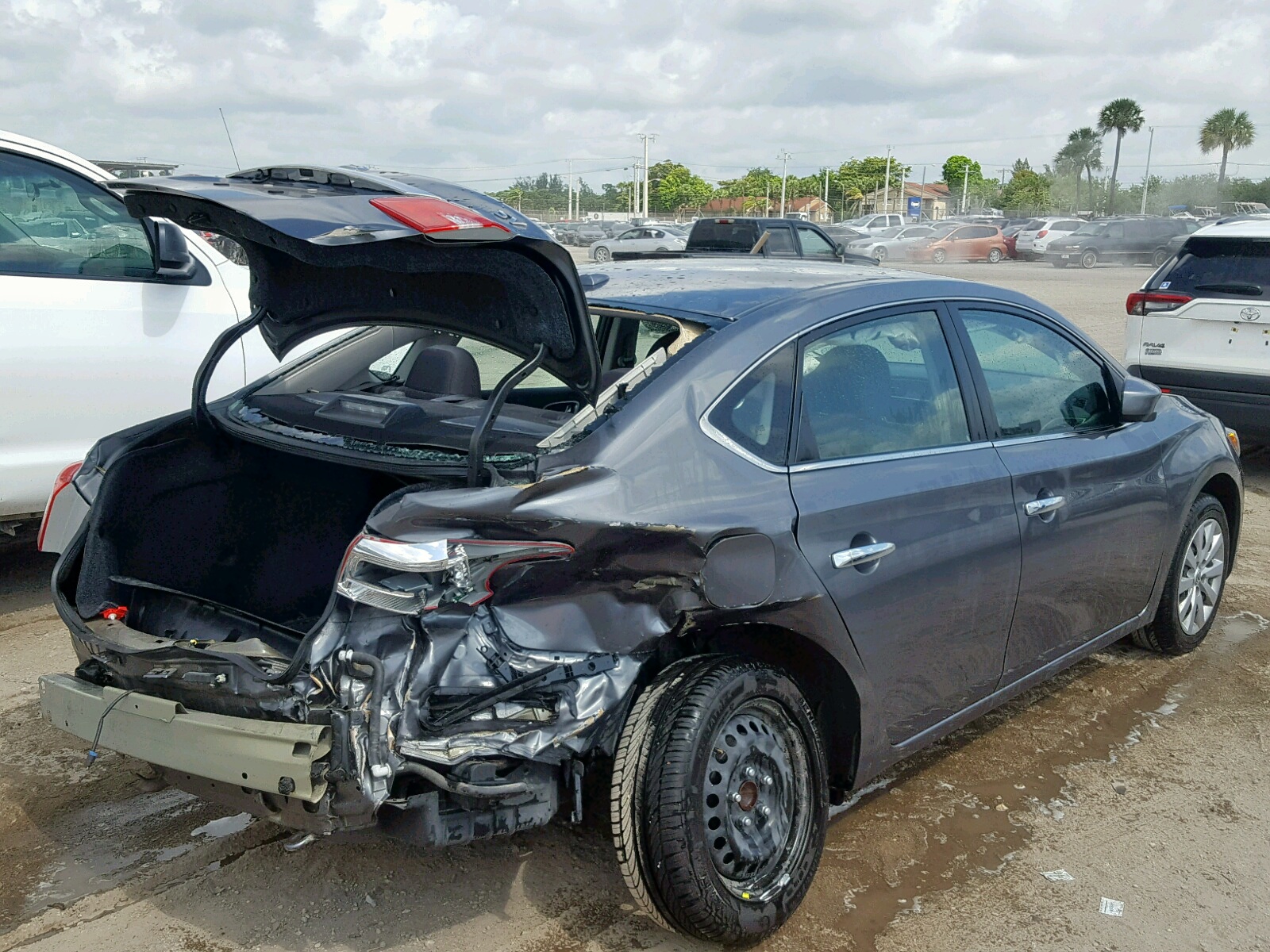 2017 Nissan Sentra S VIN: 3N1AB7AP2HL706021 Lot: 64703304