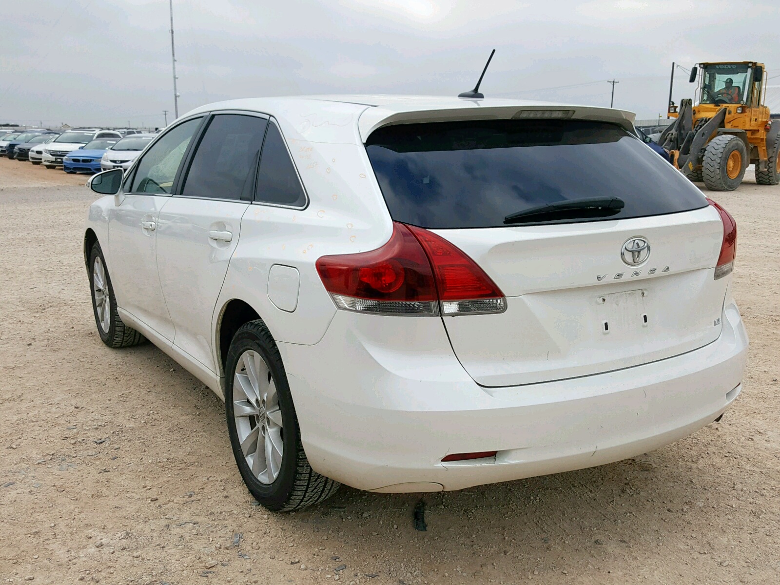 Toyota Venza вид сзади