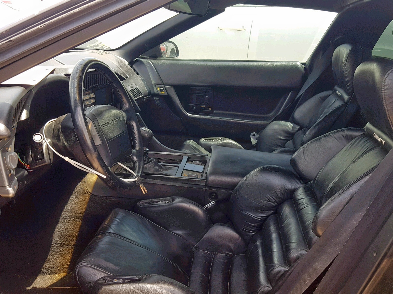 1990 Chevrolet Corvette VIN: 1G1YY2386L5105490 Lot: 41152609